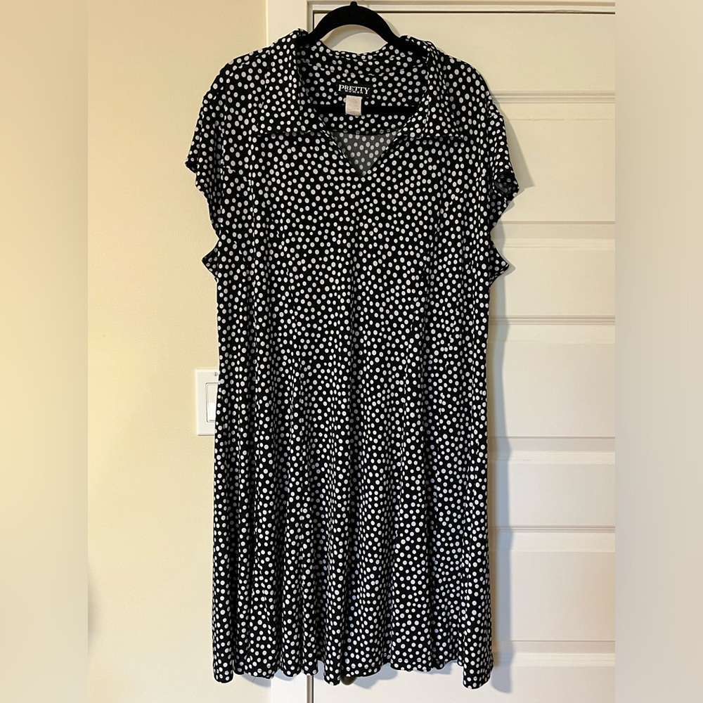 Stretchy polka dot collared dress, size 3X